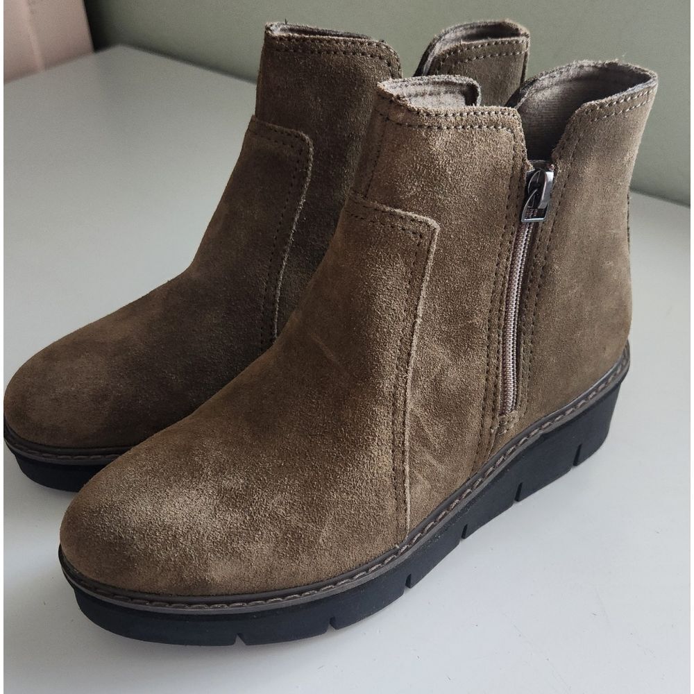 🌸Clarks Women's Airabell Zip Ankle Boot Women's 6.5M Dark Olive - Picture 5 of 7
